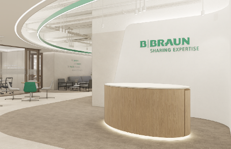 Anna Maria Braun presenting annual report conference titled empowered by technology